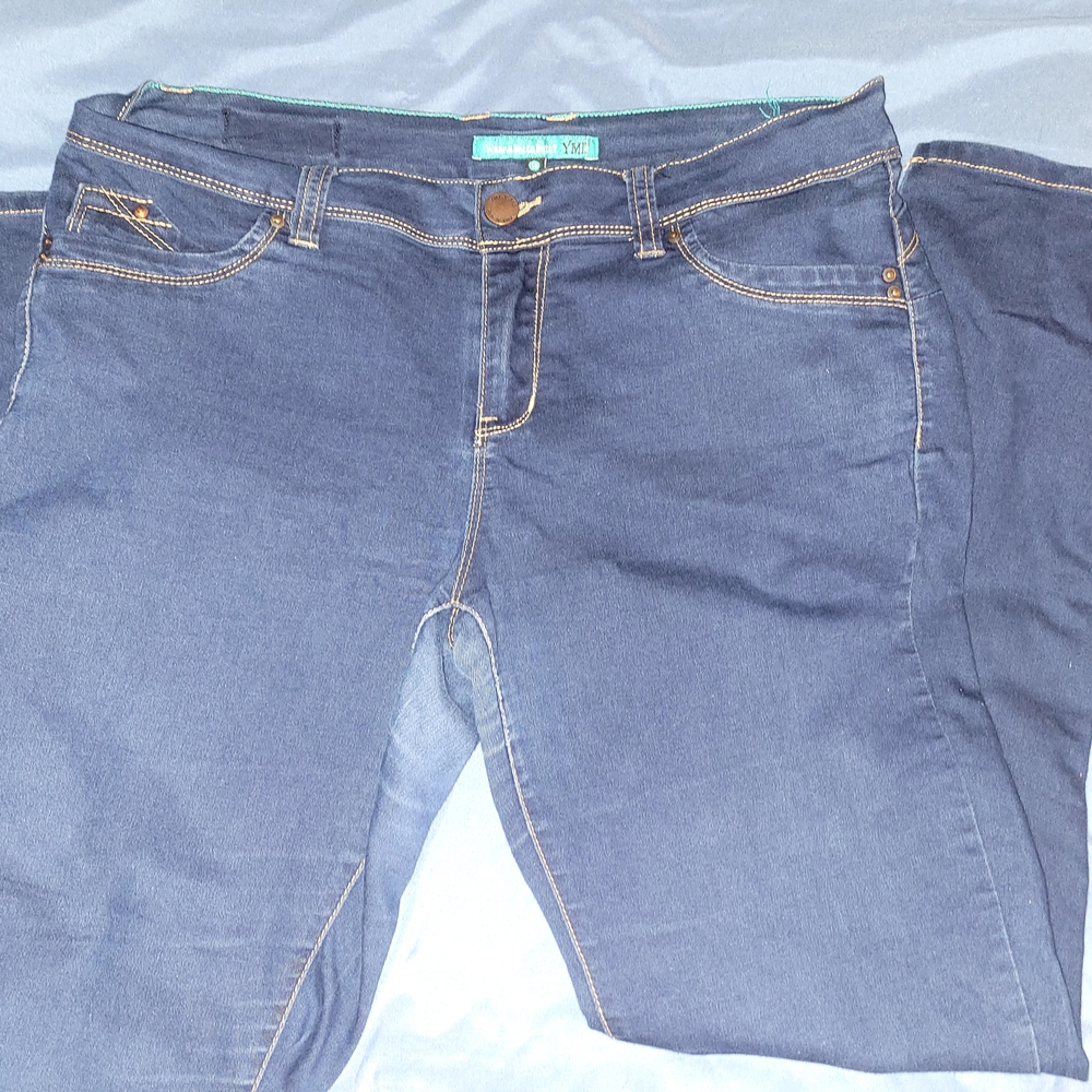 Jeans - Picture 3 of 9